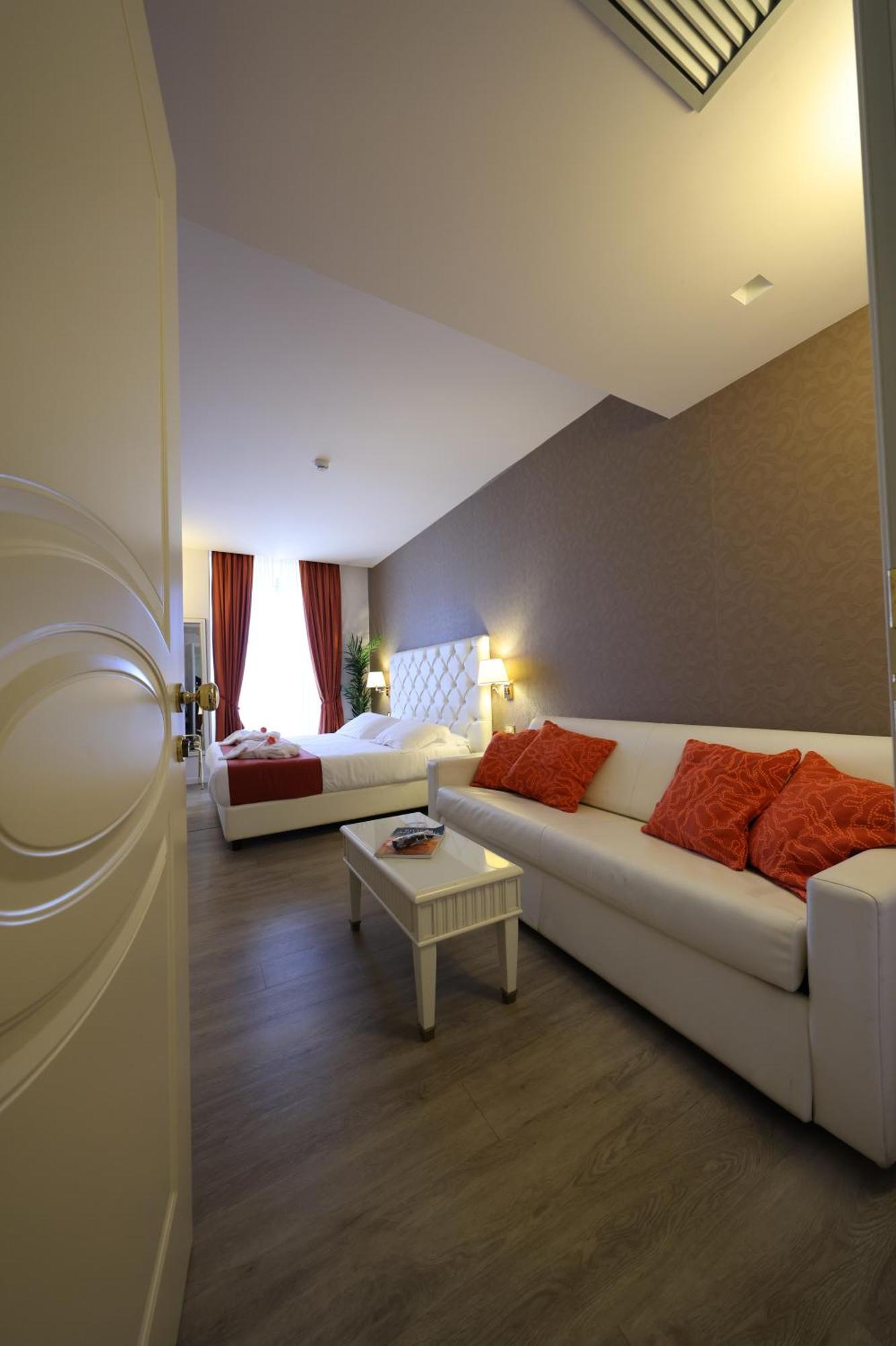 Hotel Palazzo Bello - Nuova Gestione Recanati Exterior photo